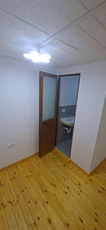 Affitto | Ambjent Biznesi | Ish Fusha e Aviacionit | 400 €/mese