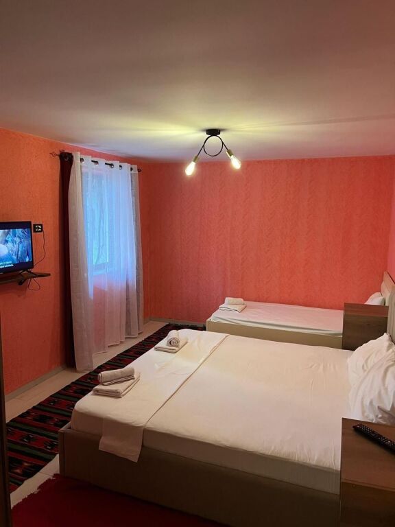 Apartament 2+1 70000all rruga pandi dardha laprake. Internet dhe post parkimi i perfshire.