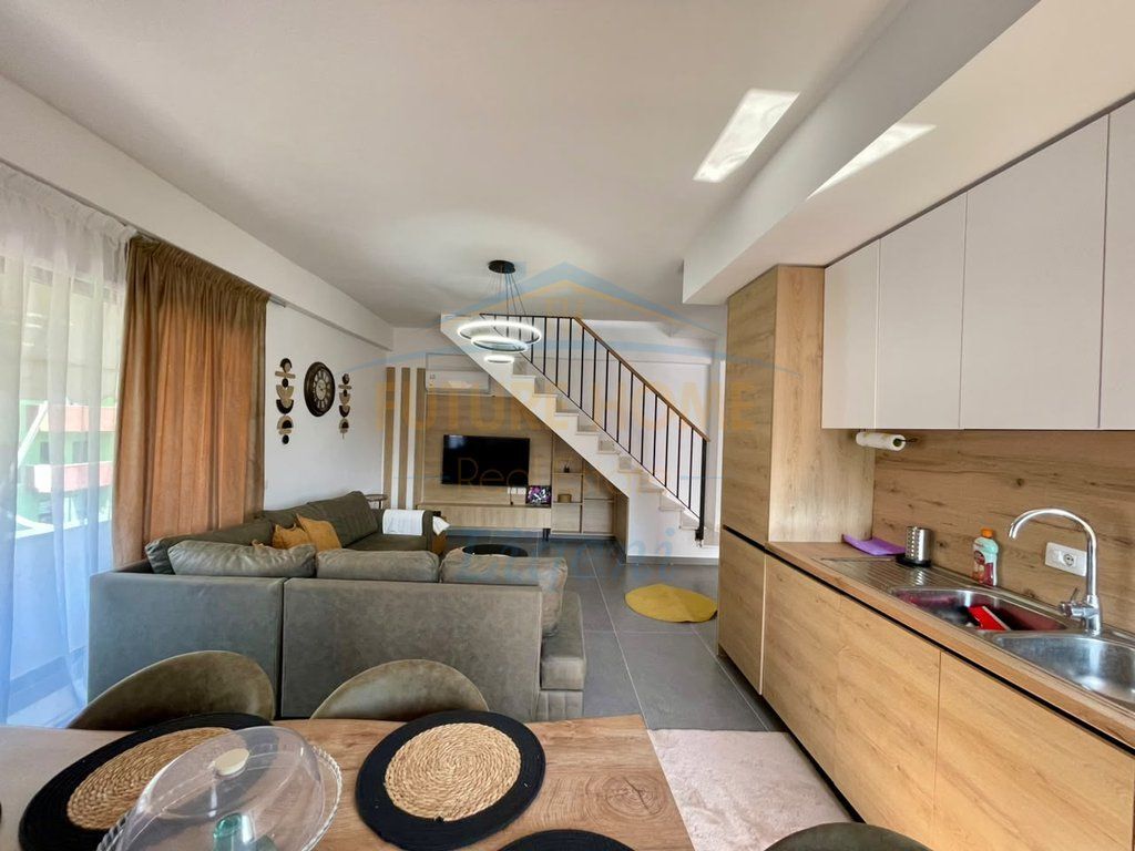 Affitto, Appartamento 3+1+2+ Posto Auto Duplex, Residenza Kodra e Diellit, Tirana
