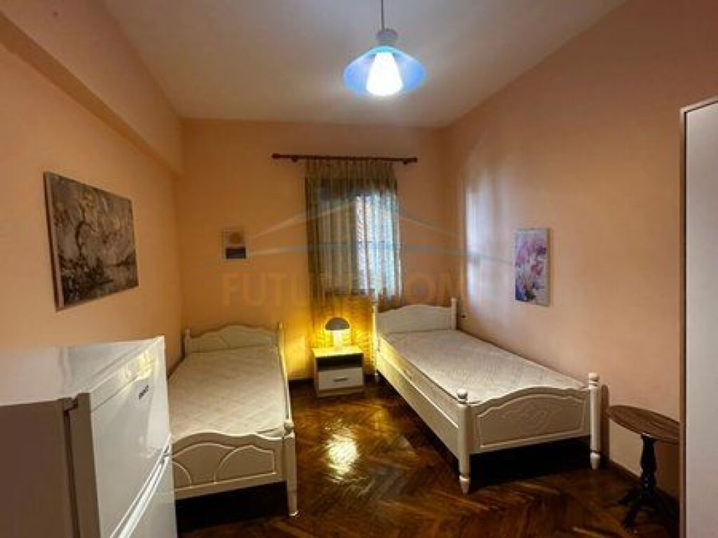 For rent, 2+1 Apartment, Train Station, Durrës