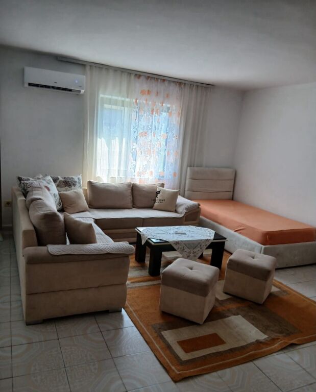 APARTAMENT ME QERA 1+1 VASIL SHANTO 50.000 LEKE FH-92173