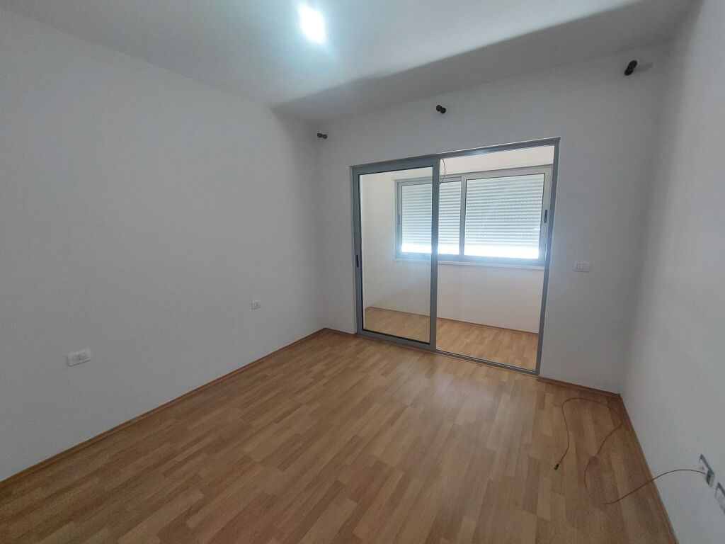 Rent | Apartament 2 + 1 | Rruga 5 Maji | 450 €/month