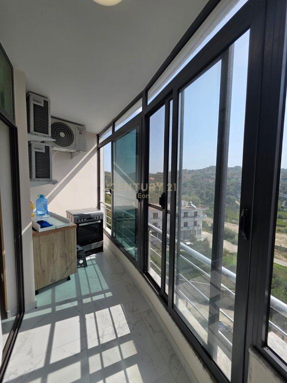 Apartament 2+1+2 dhe 3 Ballkone për Shitje në Shkëmbin e Kavajës, Durrës !