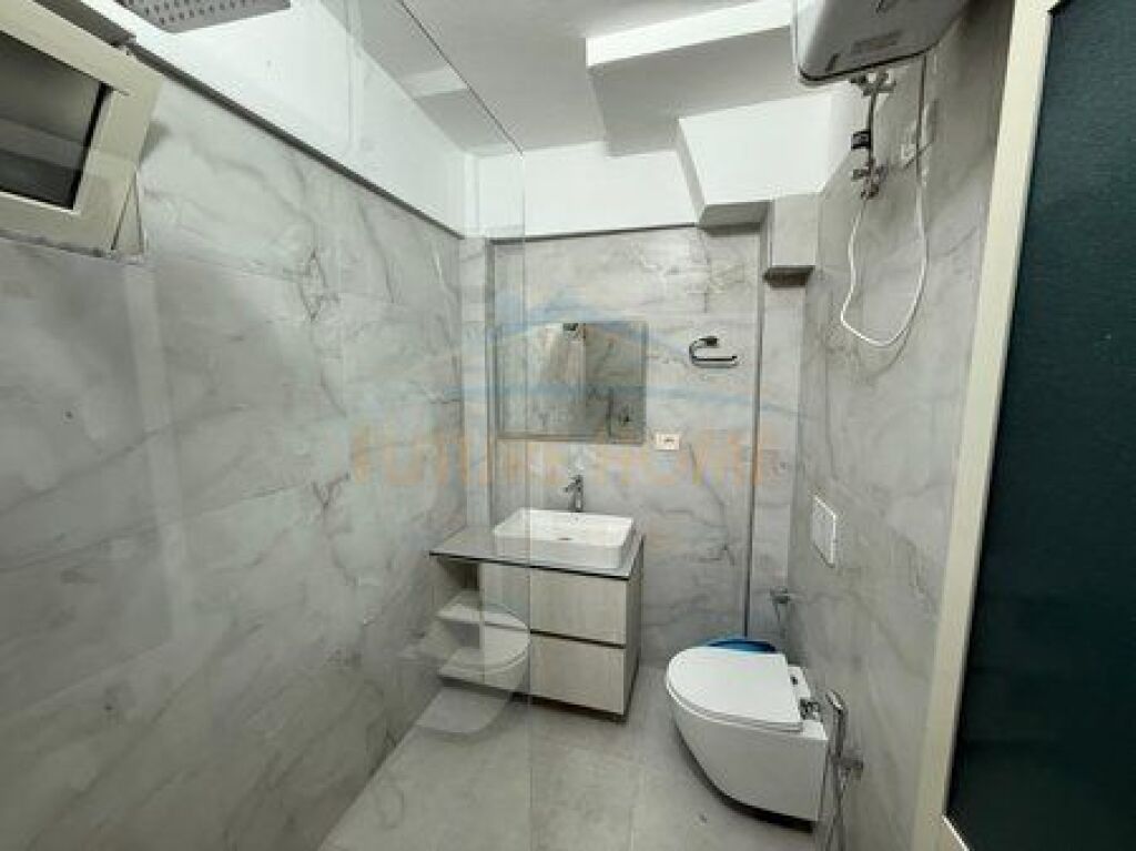 qera  Apartament 2+1, Rruga Portit, Durres