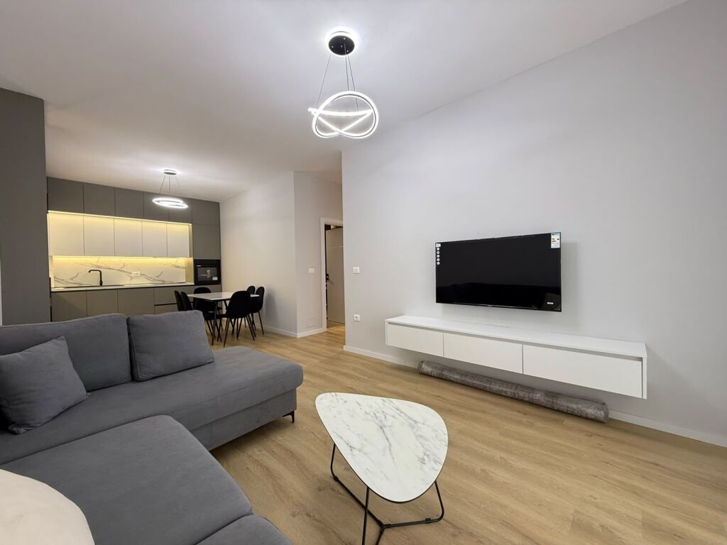 JEPET ME QIRA – KOMPLEKSI AURA  📍 Tiranë 🛏️ 2+1+2