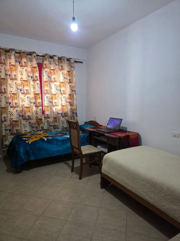 SHITET APARTAMENT 2+1 – PRANË CASA ITALIA