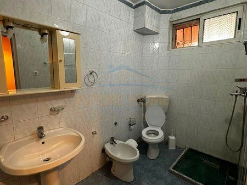 For rent, 2+1 Apartment, Train Station, Durrës