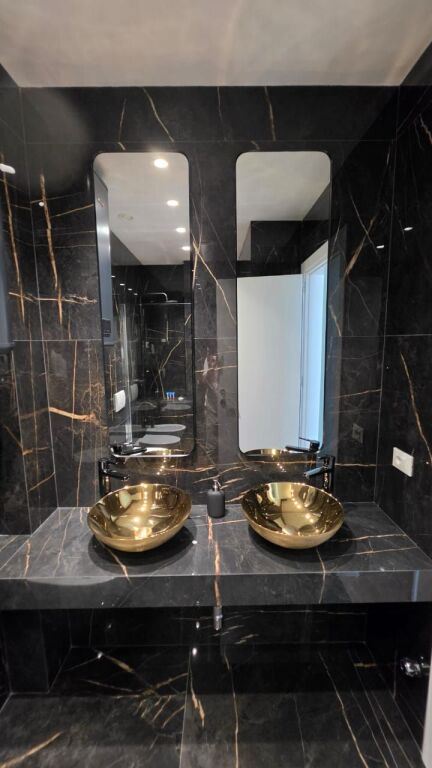 Luxury apartment for rent in Lake view