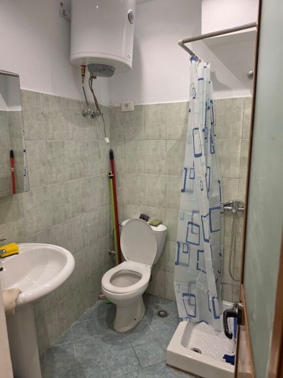 Studio apartment for rent on the 3rd floor with elevator beach opposite Florides