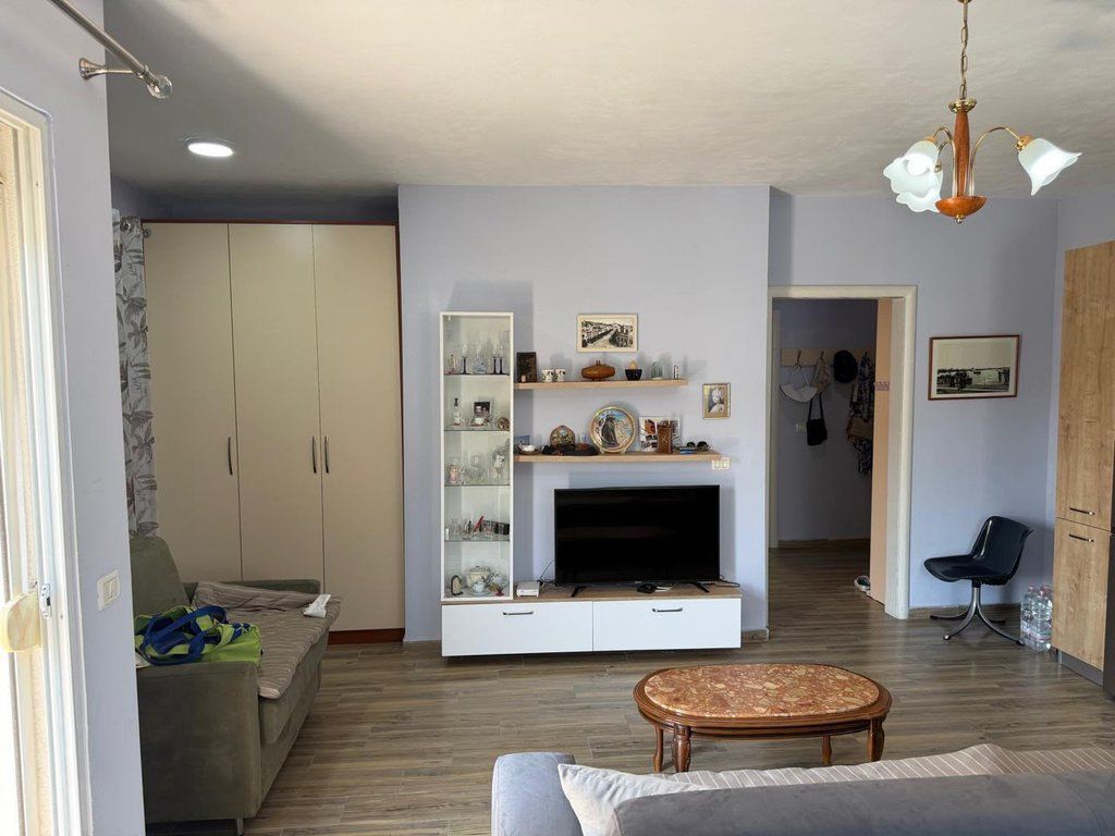 SHITET APARTAMENT 1+1 – SHKËMBI I KAVAJËS