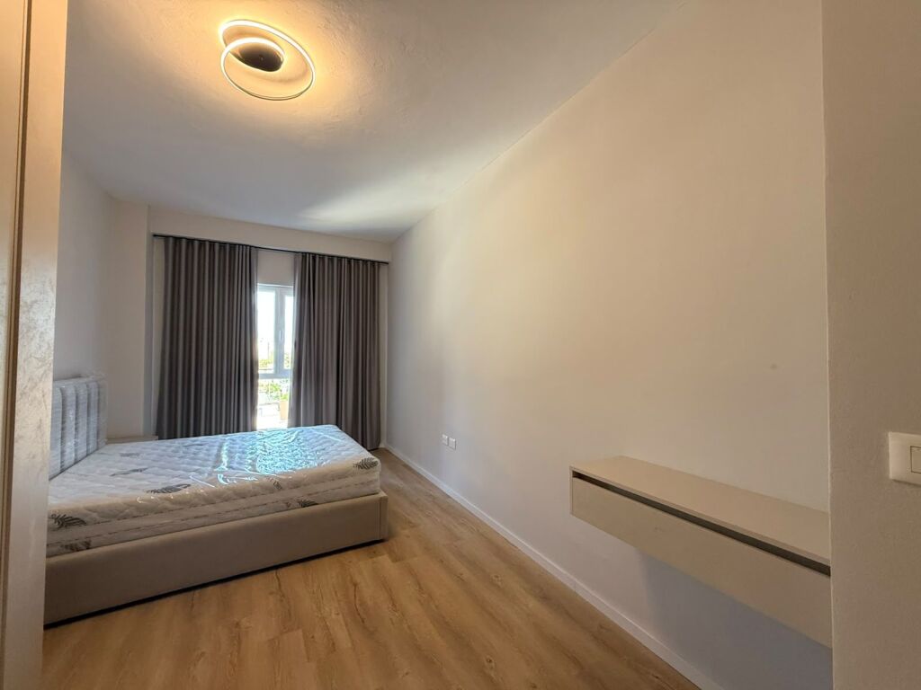JEPET ME QIRA – KOMPLEKSI AURA  📍 Tiranë 🛏️ 2+1+2