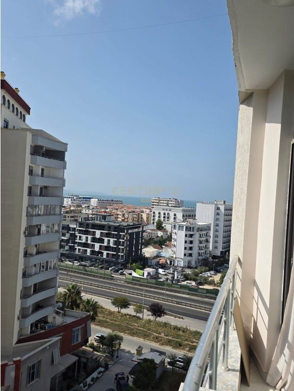 Apartament 2+1+2 dhe 3 Ballkone për Shitje në Shkëmbin e Kavajës, Durrës !