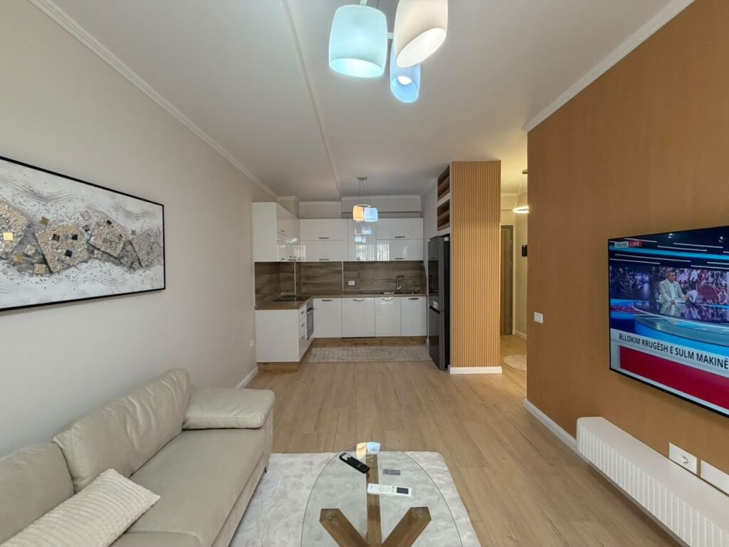 Apartament 1+1 per shitje tek Kompleksi Golden Park prane Amerikan 3.