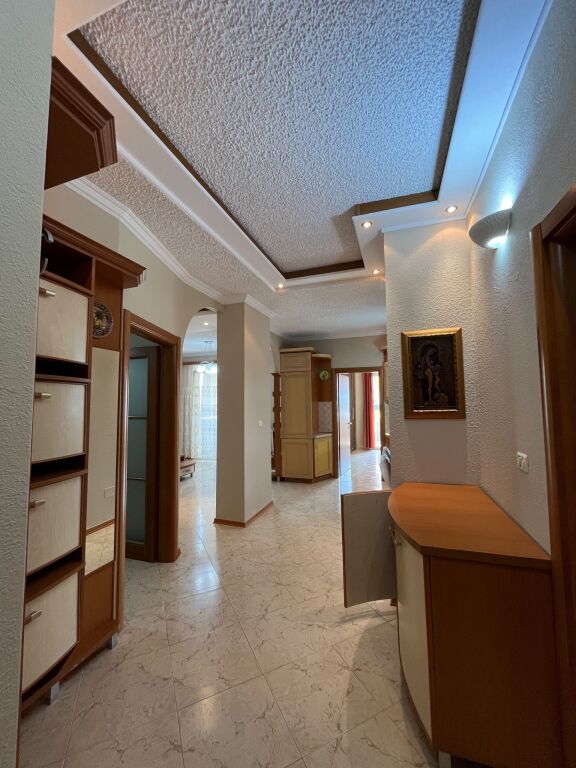 Affitto | Apartament 2 + 1 | Rruga e Kosovareve | 850 €/mese