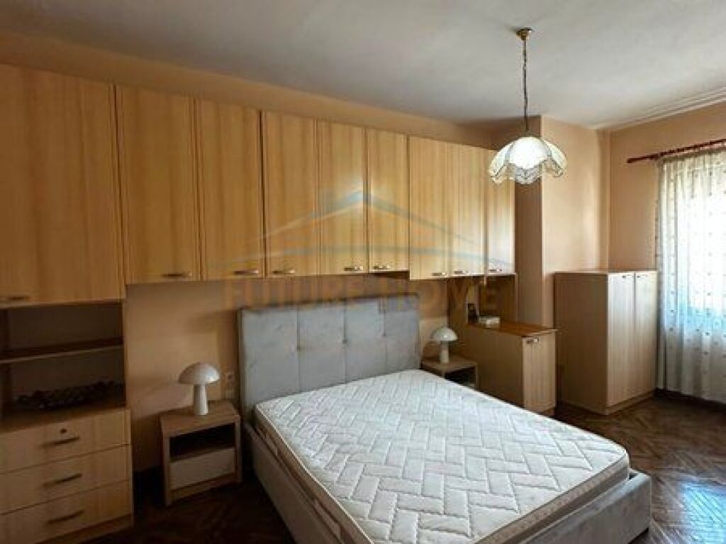 For rent, 2+1 Apartment, Train Station, Durrës