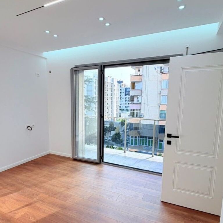 🏡 SHITET APARTAMENT 1+1 – 21 DHJETORI, TIRANË ✨