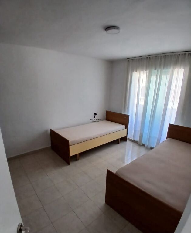 APARTAMENT ME QERA 1+1 VASIL SHANTO 50.000 LEKE FH-92173