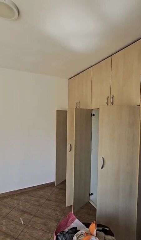 Appartamento 2+1 in affitto vicino all'Ospedale Universitario Shefqet Ndroqi, Villa Tedesca  ID 5511