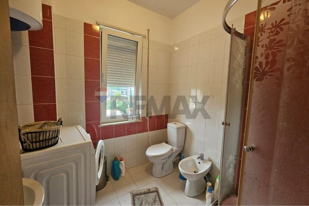 Appartamento 2+1 in affitto in Via Elbasan!