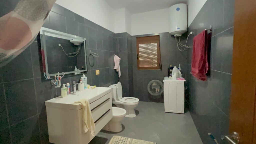 Jepet me qira apartament 2+1