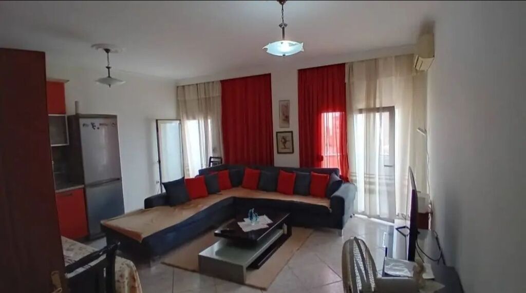 APARTAMENT ME QIRA 2+1 - KINOSTUDIO PRANE UET, TIRANE