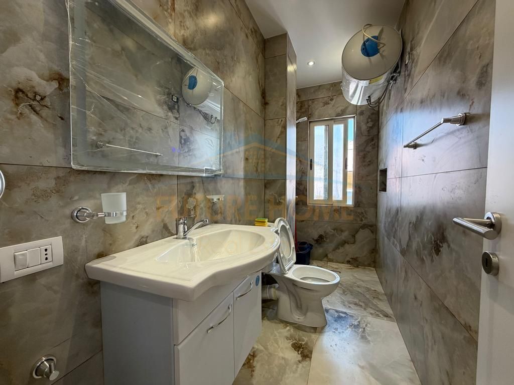 Shitet, Apartament 2+1, Misto Mame