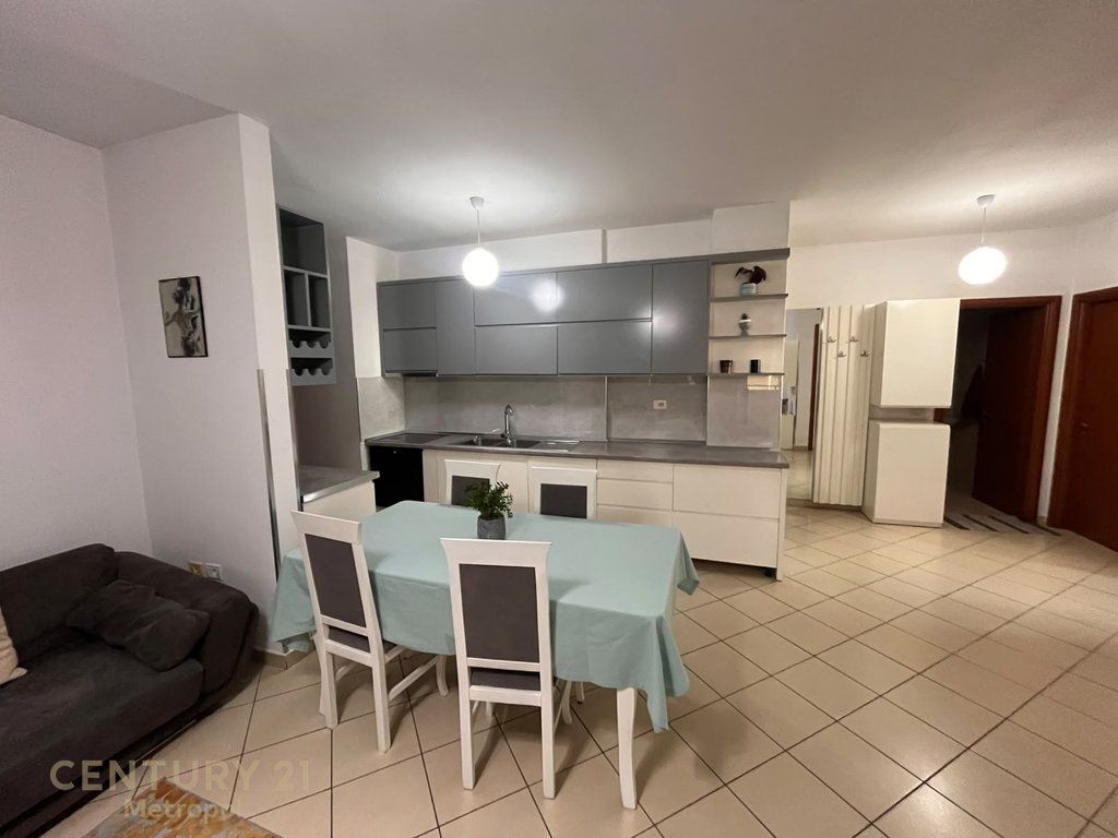 🏠 **FOR RENT – APARTMENT 3+1 | CONDOR CENTER**