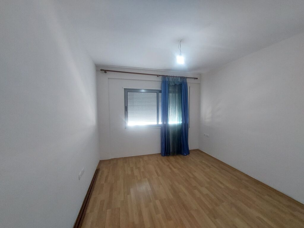 Rent | Apartament 2 + 1 | Rruga 5 Maji | 450 €/month