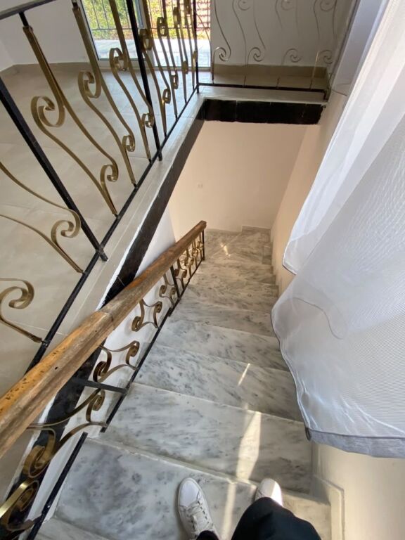 Casa in affitto vicino a UET 35000 lek
