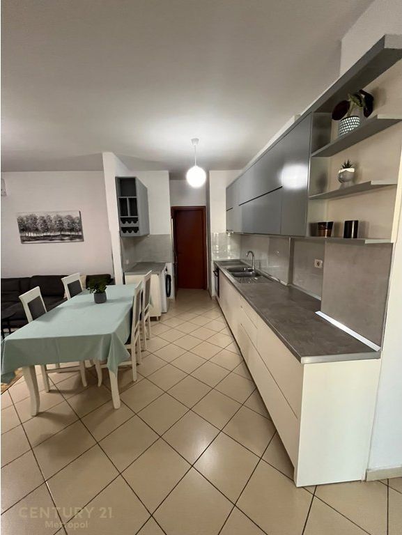 🏠 **FOR RENT – APARTMENT 3+1 | CONDOR CENTER**