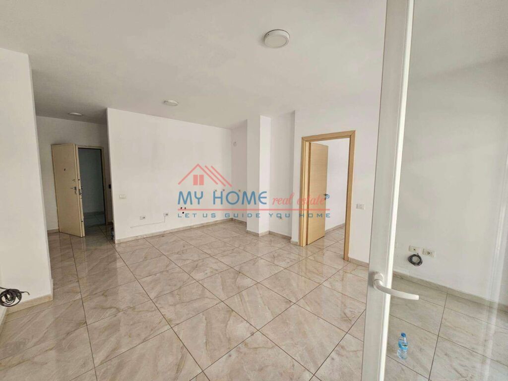 Zyre me qera tek Zogu i Zi ne Tirane