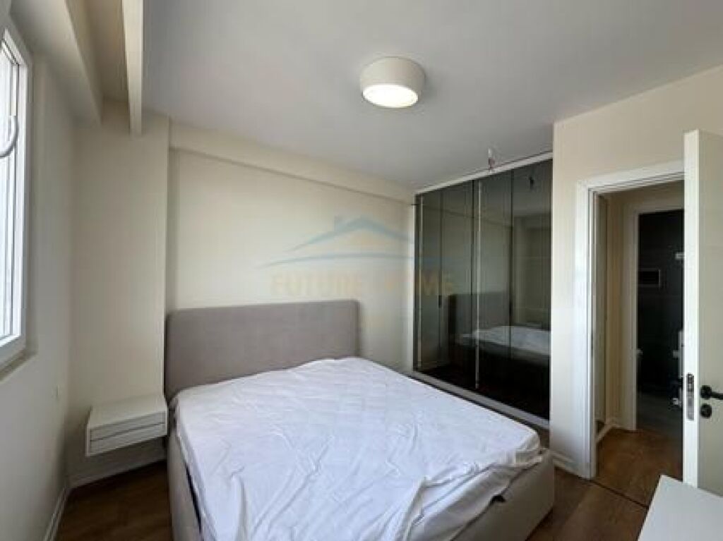 Shitet, Apartament 2+1, Shkoze, Tiranë.