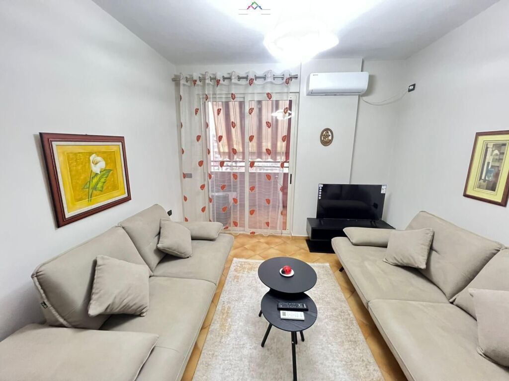 Appartamento In Affitto 1+1 In Piazza Willson (ID B2101341) Tirana