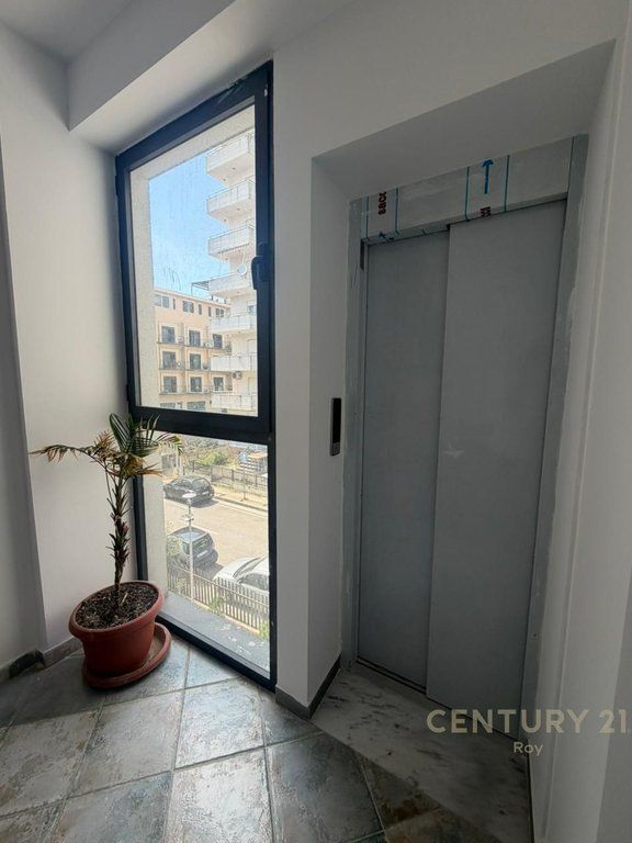 EKSKLUZIVE ! SHITET APARTAMENT 1+1 TEK SHKEMBI I KAVAJES !