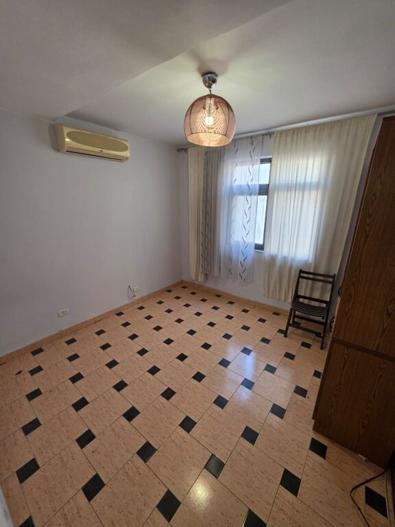 OKAZION SUPER APARTAMENT 2+1 PËR SHITJE NË ZONËN E OXHAKUT, TIRANË  ID 5514