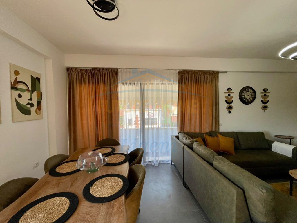 Affitto, Appartamento 3+1+2+ Posto Auto Duplex, Residenza Kodra e Diellit, Tirana
