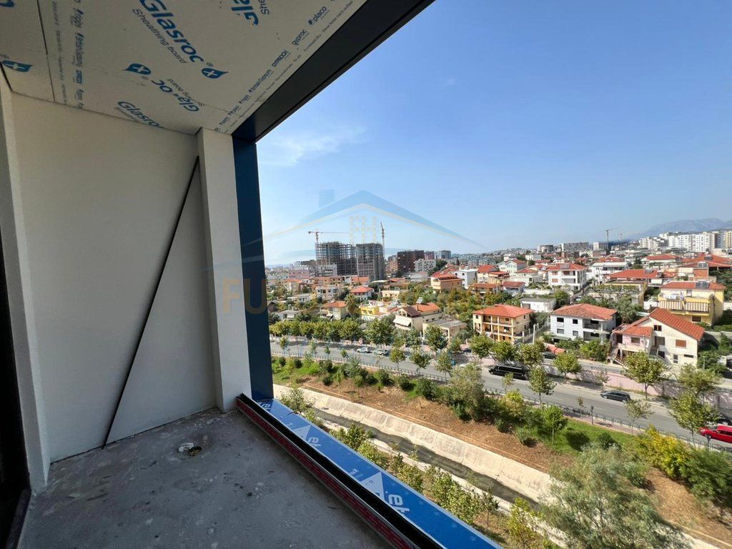 Shitet, Apartament 1+1, Rezidenca Golden Gate, Tiranë.