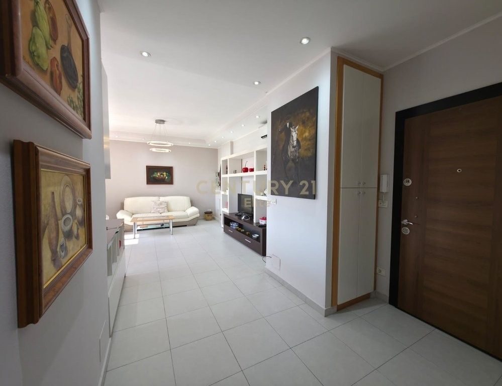 🏠 2+1 APARTMENT FOR RENT + PARKING SPACE – ELECTRIC MARKET
