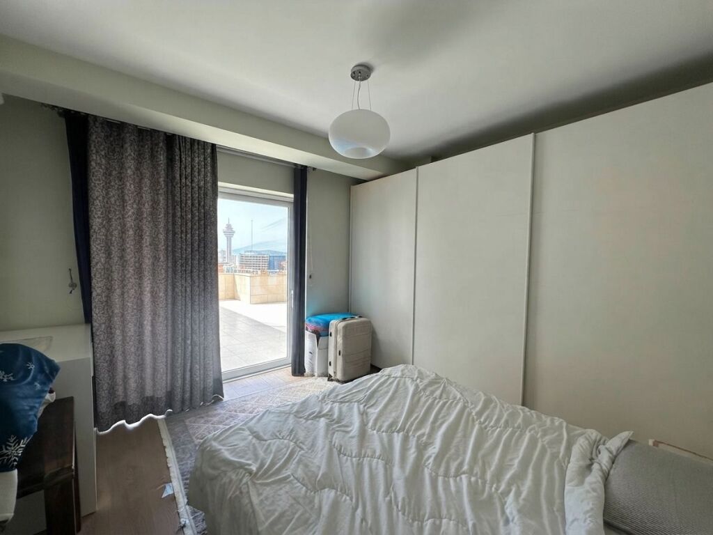 Rent, Apartment 3+1+2+ Veranda, 4 Deshmoret Street, Tirana.