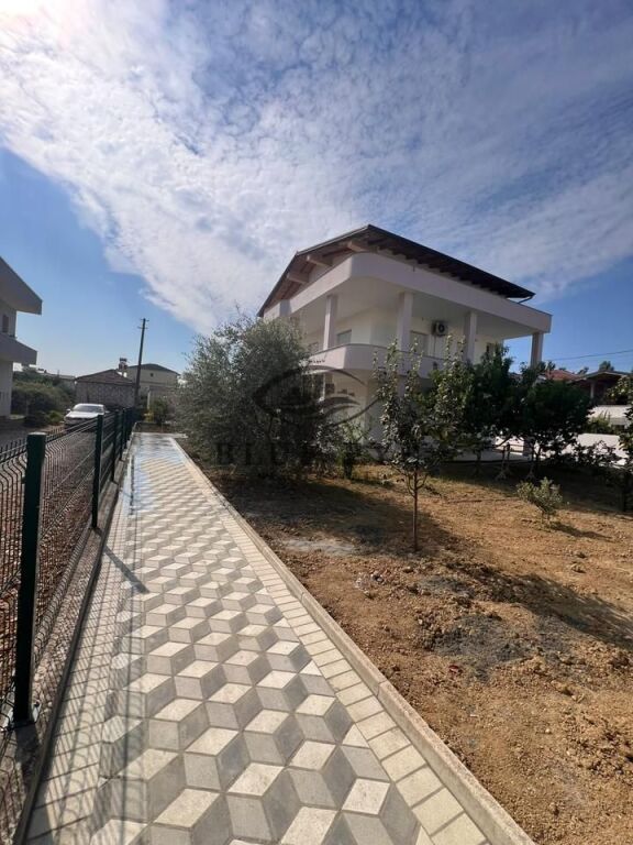 AFFITTASI – PRIMO PIANO DELLA VILLA | SHKOZET, DURRËS