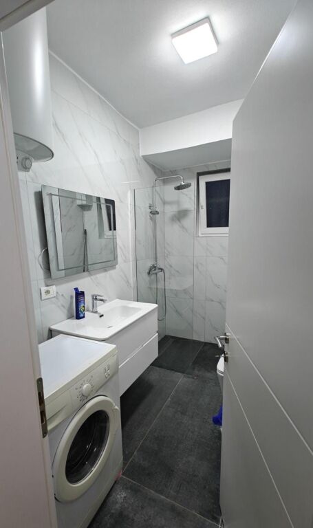 Rent | Apartament 1 + 1 | 21 Dhjetori | 550 €/month
