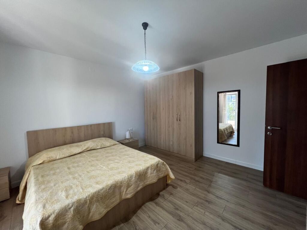 Apartament 2+1+2 per shitje te Komuna e Parisit