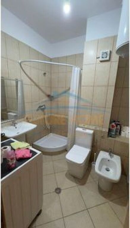 Shitet, Apartament 1+1, Rruga e Barrikadave, Tirane