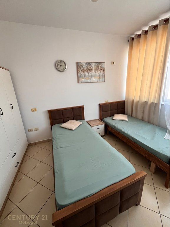 🏠 **FOR RENT – APARTMENT 3+1 | CONDOR CENTER**