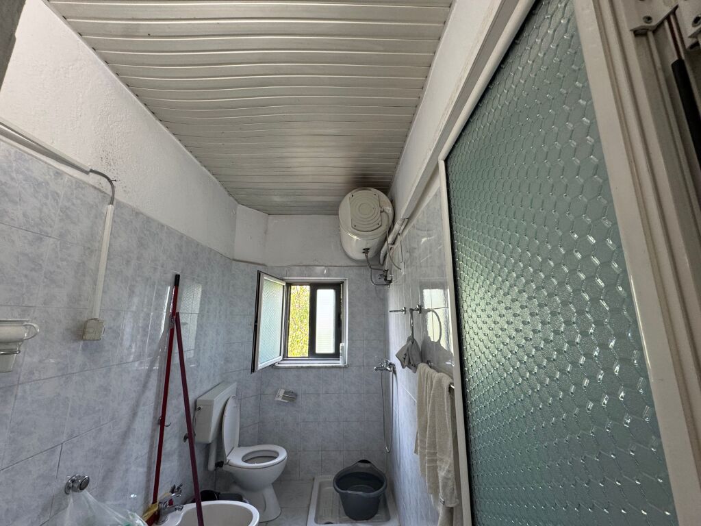SHITET APARTAMENT 2\+1 – PËRBALLË SHKOLLËS “HARRY FULTZ”**