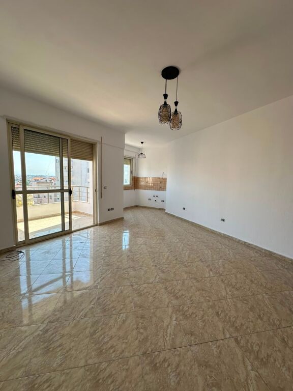 Shitet Apartament 2+1 – Plazh, Durrës