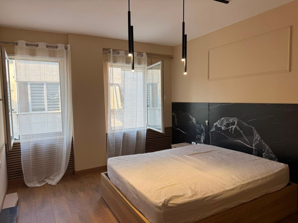 1+1 for rent, Radisson