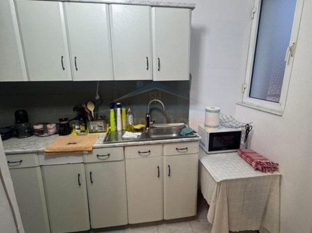 In vendita, Appartamento 1+1, Vicino alla Scuola "Sabaudin Gabrani", 21 Dhjetori