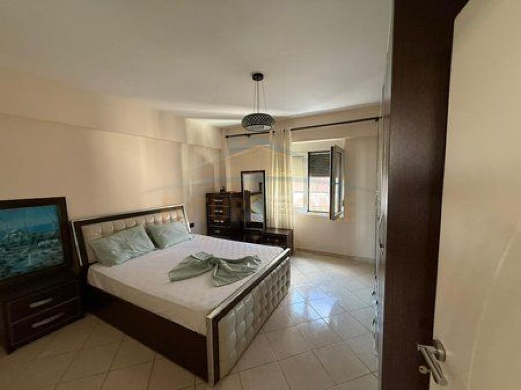 qera  Apartament 2+1, Rruga Portit, Durres