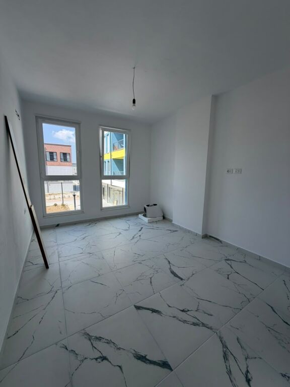 JEPET APARTAMENT  PARKIM ME QIRA – UNIVERS CITY